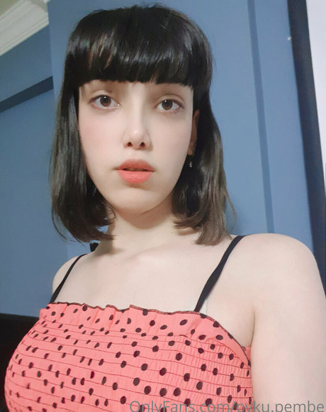 oyku pembe model sexy fotos