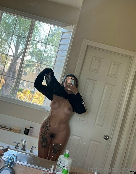 Indicabae heiße nackte galerien