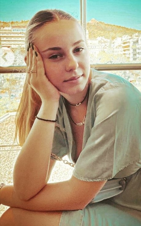 Elena Lagou nacktheit exklusive fotos