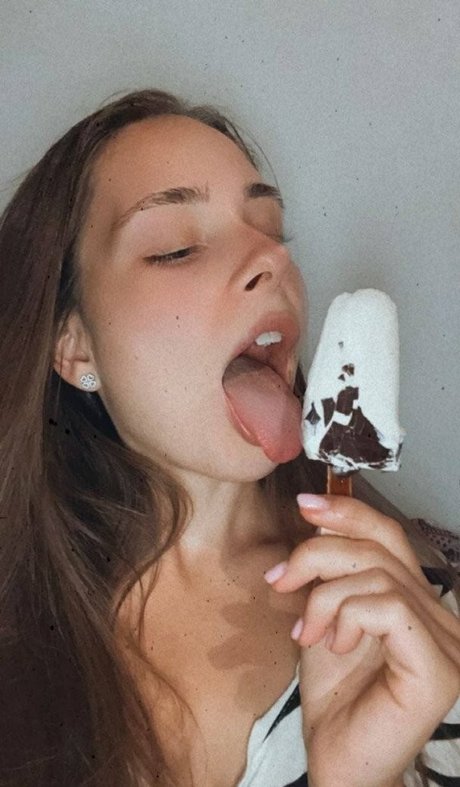 Nina Liin model beste bilder