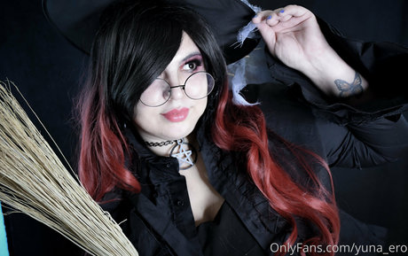 yuna ero nackt schöne bild