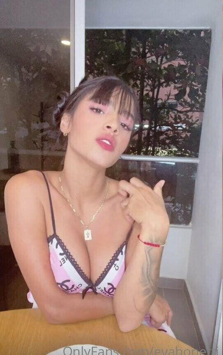 evabinetti model nackte galerie