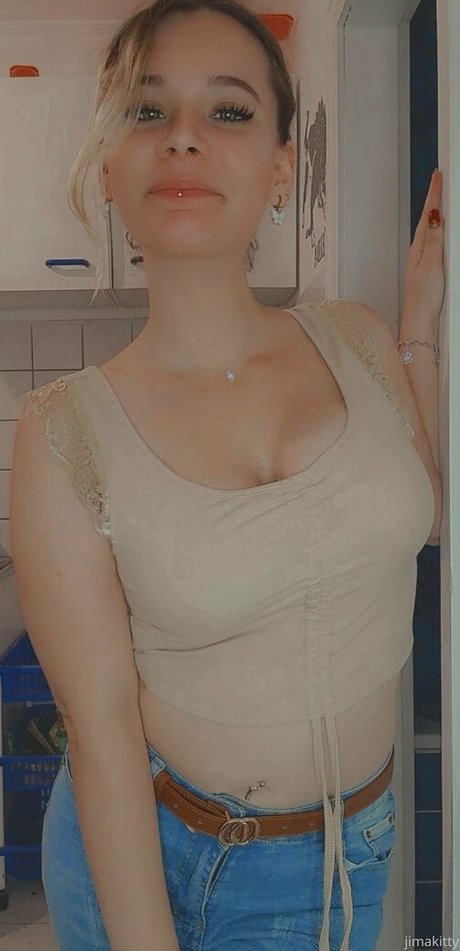 vollbusige onlyfans kunst nacktheit foto