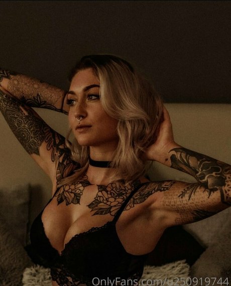 sarahmeeeow heiße erotische galerie