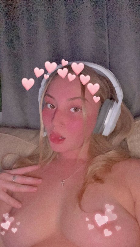 fayofficial schauspielerin heiße fotos