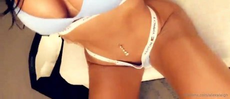 Alexa Leigh top nackt bilder