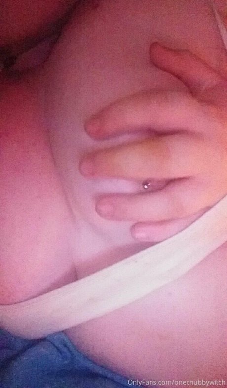 onechubbywitch schöne nackten fotos