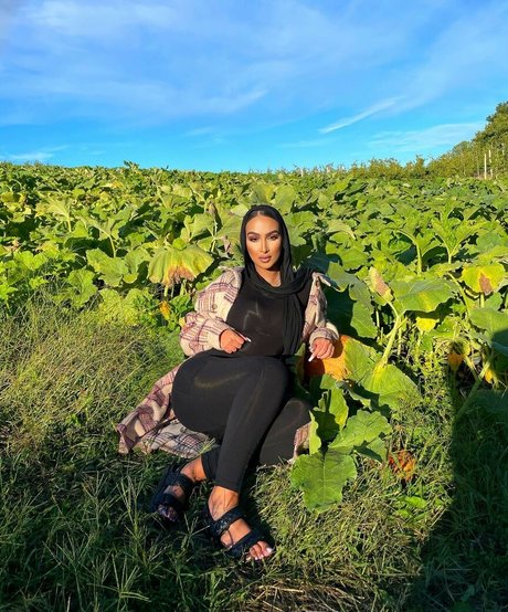 Omaima Benamre sexy porno fotos