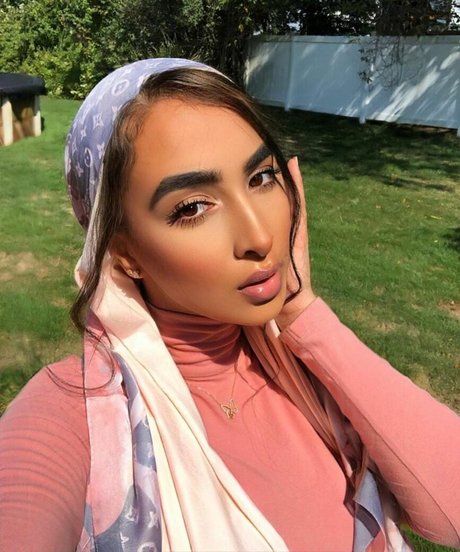 Omaima Benamre kostenlose kunst galerien