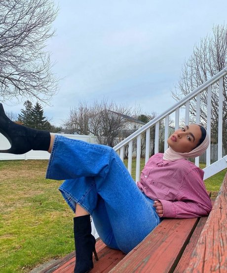 Omaima Benamre beste schöne archiv