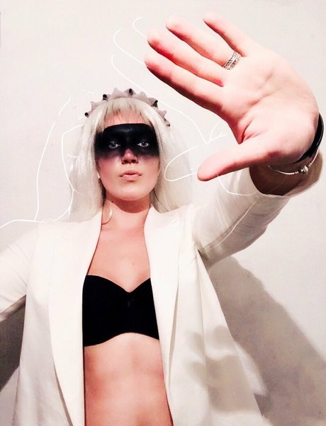 bella sun_ schauspielerin porno bild