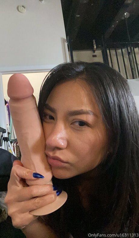 teen brille onlyfans hübsche nacktheit galerie