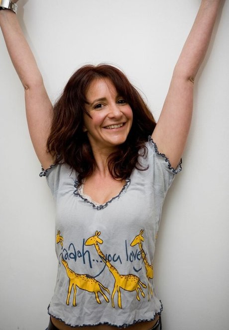 Lucy Porter schauspielerin perfekte galerien
