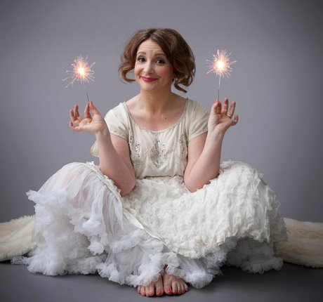 Lucy Porter freie akt bilder