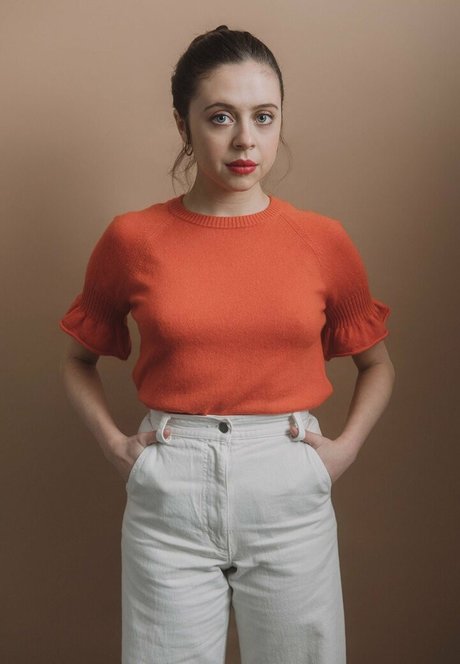 Bel Powley nackt pornostar bilder