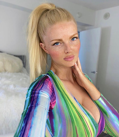 Zienna Sonne akt galerie