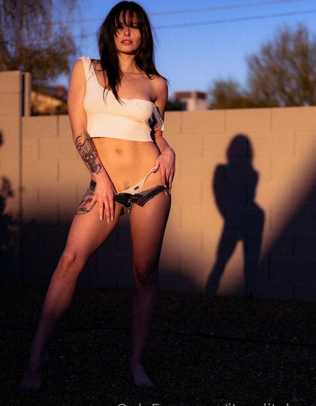 its glitchxx xxx erotische bild