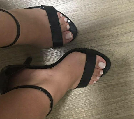 Pezinhos Da Minha Amiga erotische nackte foto