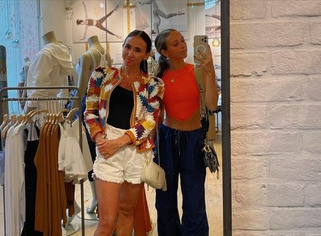 Ella Horan nackt pornographische fotos