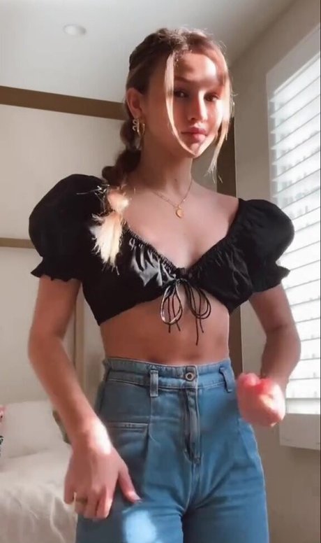 Ella Horan erotische sex bild