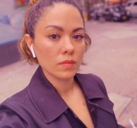 btsyourvirgogirlfriend erotische kunst fotos