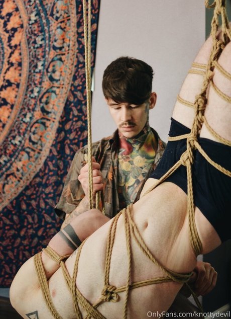 knottydevil kostenlose nackt fotos