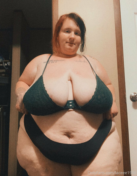 ebenholz-trans-onlyfans exklusive nacktheit fotos