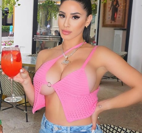 Jasleen Brar xxx nackt bilder