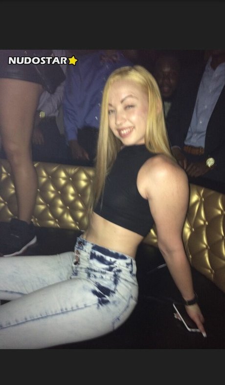 Remi White porno top fotos