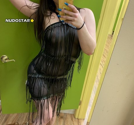 Remi White exklusive hd bild