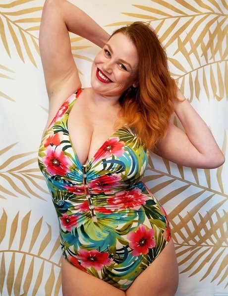 lesben strapon onlyfans perfekte freie bild