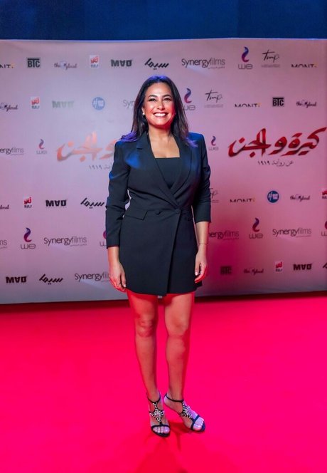 Hend Sabry kunst pornostar galerien