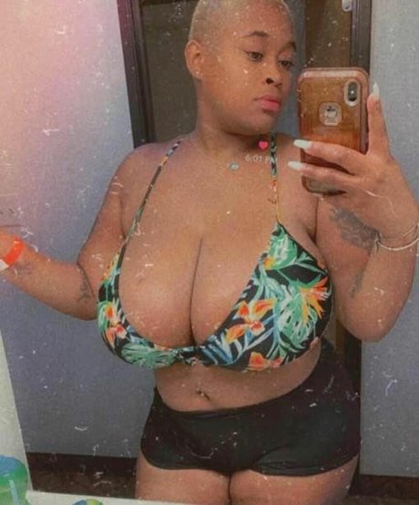 ChellMzDonald porno nackt bilder