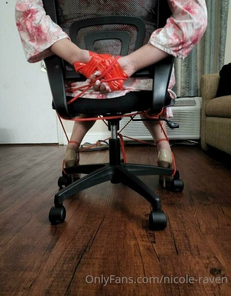 nicole raven freie porno galerien