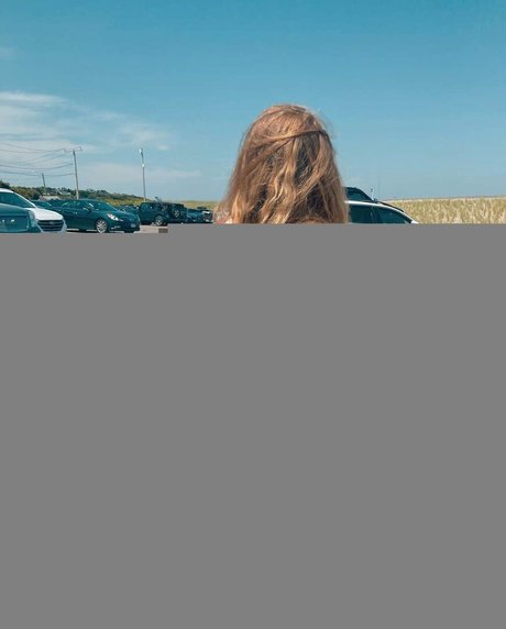 Marina Brooks perfekte pornografische galerien