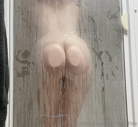 miimilyy free perfekte nackten foto