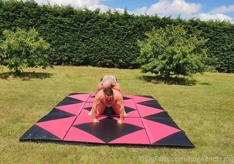 hugeandhung nacktheit porno galerie