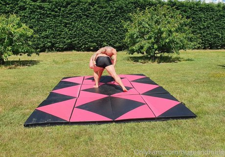 hugeandhung porno schöne bild