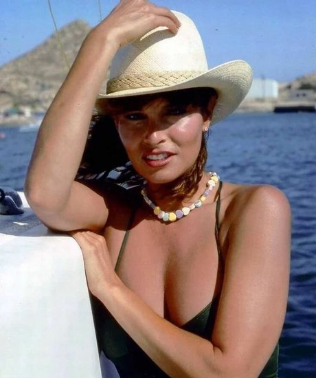 Raquel Welch schauspielerin nackten bild
