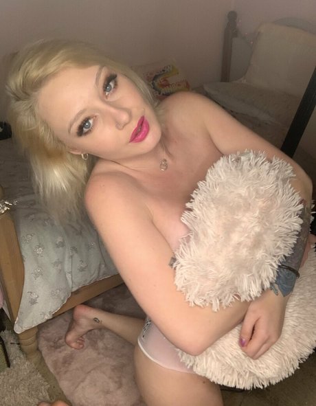 loumonrow porno nackten bild