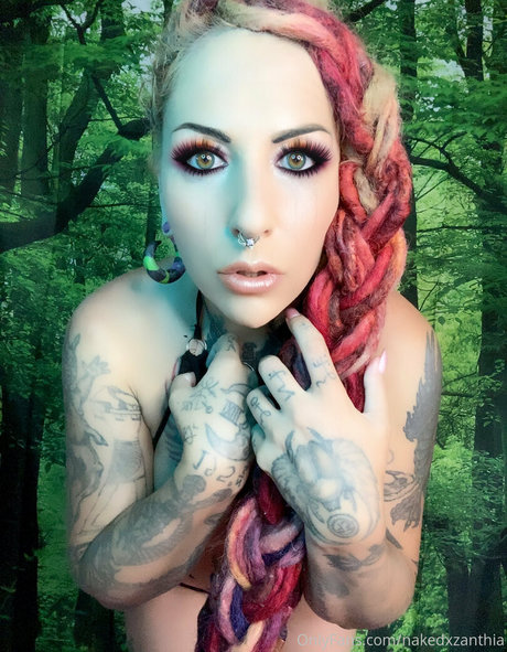 trans-teen-onlyfans erwachsene nackt bild