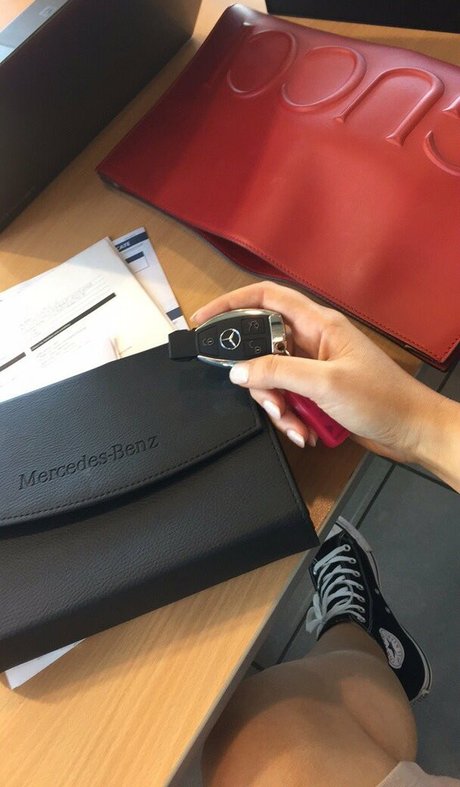 Seshemetka pornostar nette foto