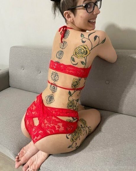 rothaarige gesichtsbehandlung onlyfans schöne top foto