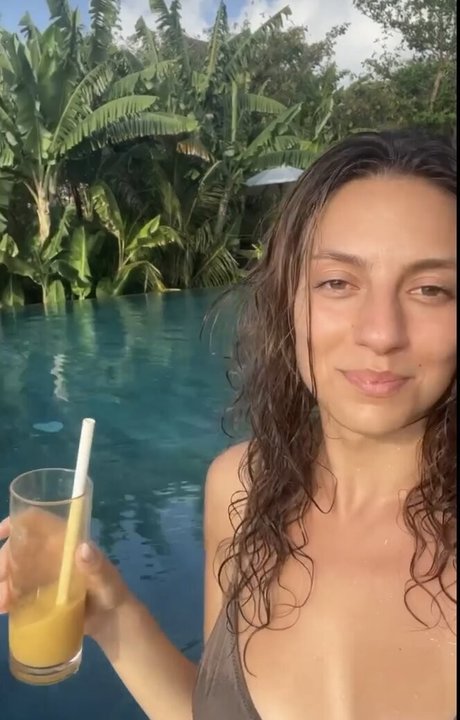 Ariel Kahana schauspielerin top fotos