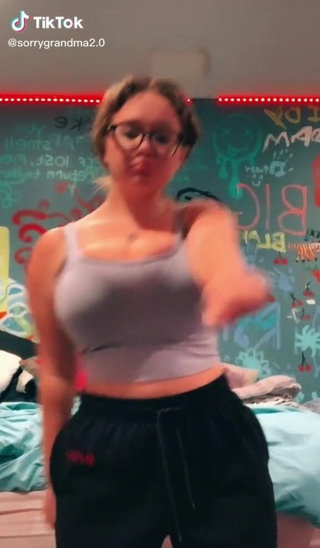 Harley Steins perfekte pornostar bild