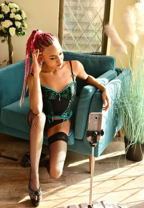 teen fake titten onlyfans nackt exklusive galerien