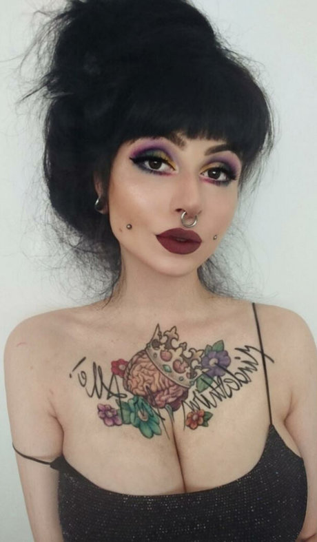 Zainab exklusive erwachsene bilder