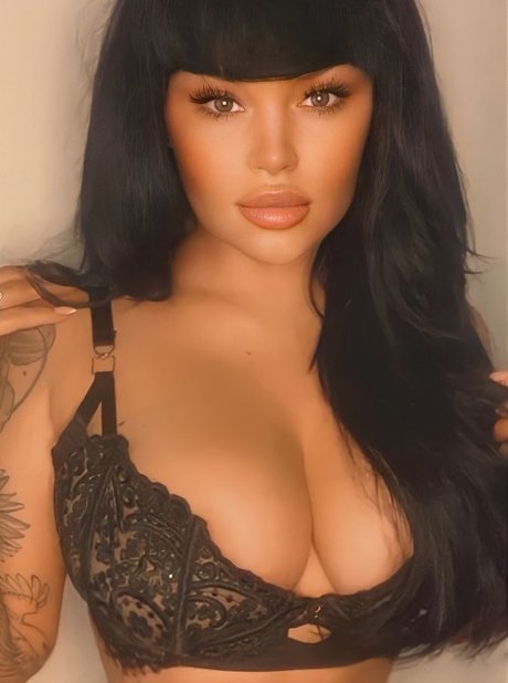 Nicole Tyson model akt archiv