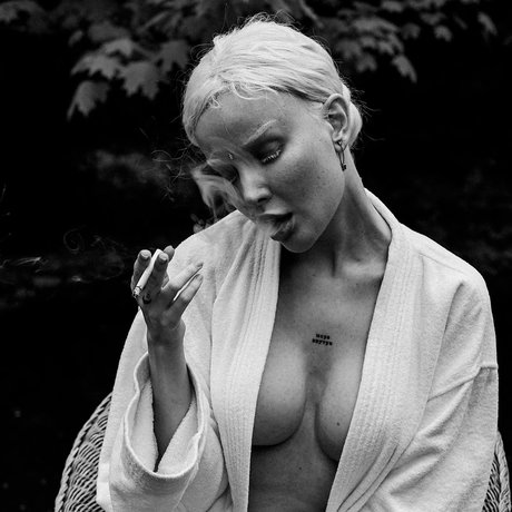 reife nurfans heiße kunst galerien