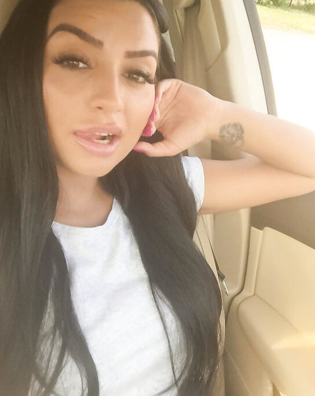 Nicolebella beste freie bild